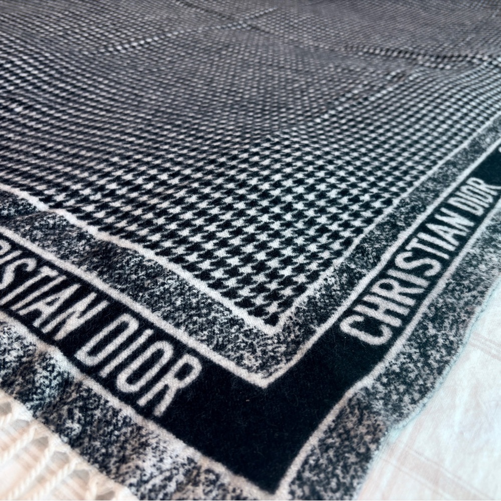 Dior Monochrome Houndstooth Scarf